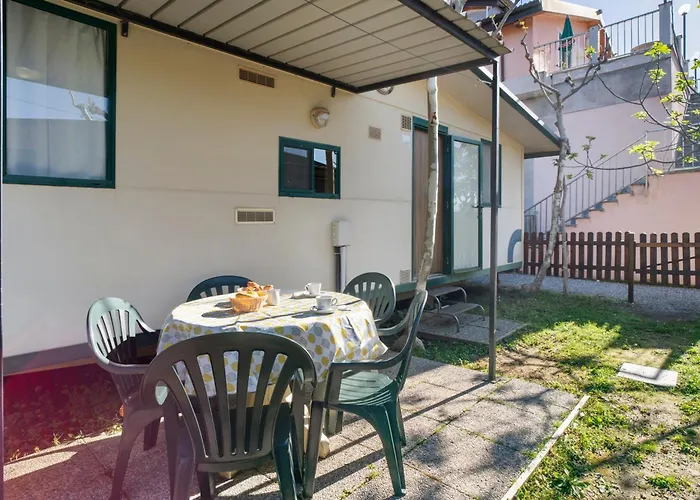 Casa Mobile Lux La Pineta 21 Αλμπένγκα